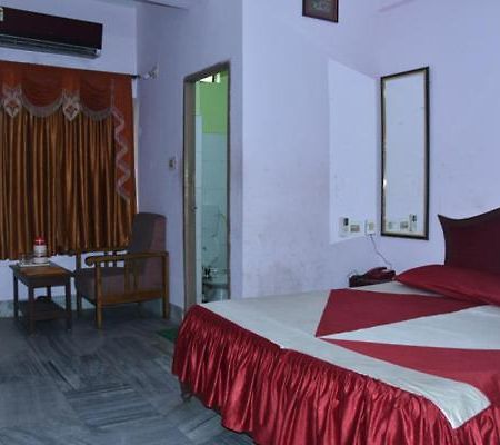 Hotel Sambit Palace Μπουμπάνεσβαρ Εξωτερικό φωτογραφία