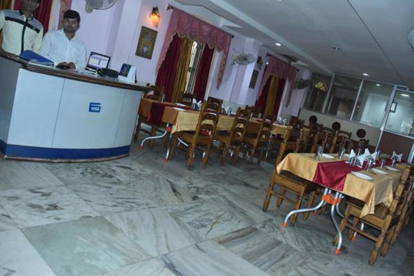 Hotel Sambit Palace Μπουμπάνεσβαρ Εξωτερικό φωτογραφία